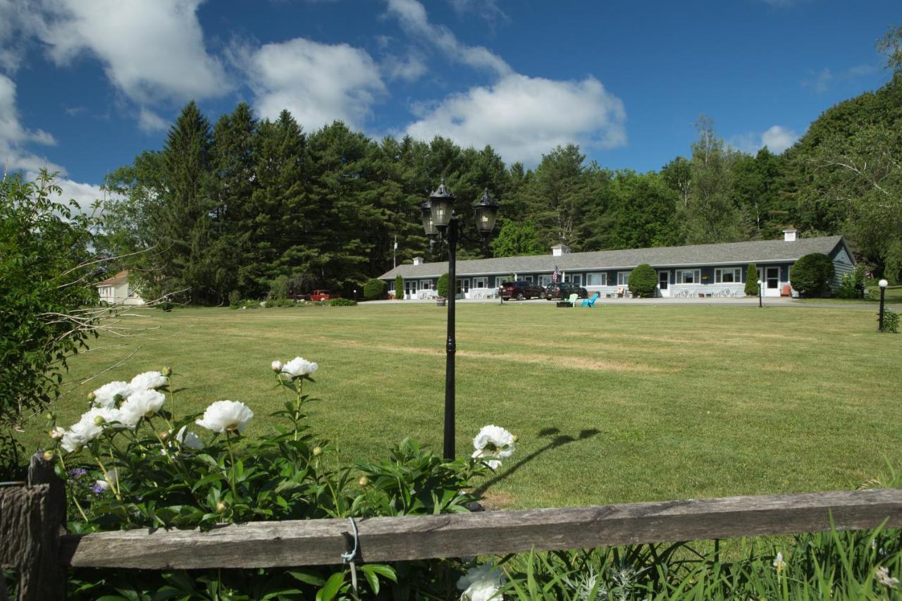Governor'S Rock Motel Shaftsbury Esterno foto