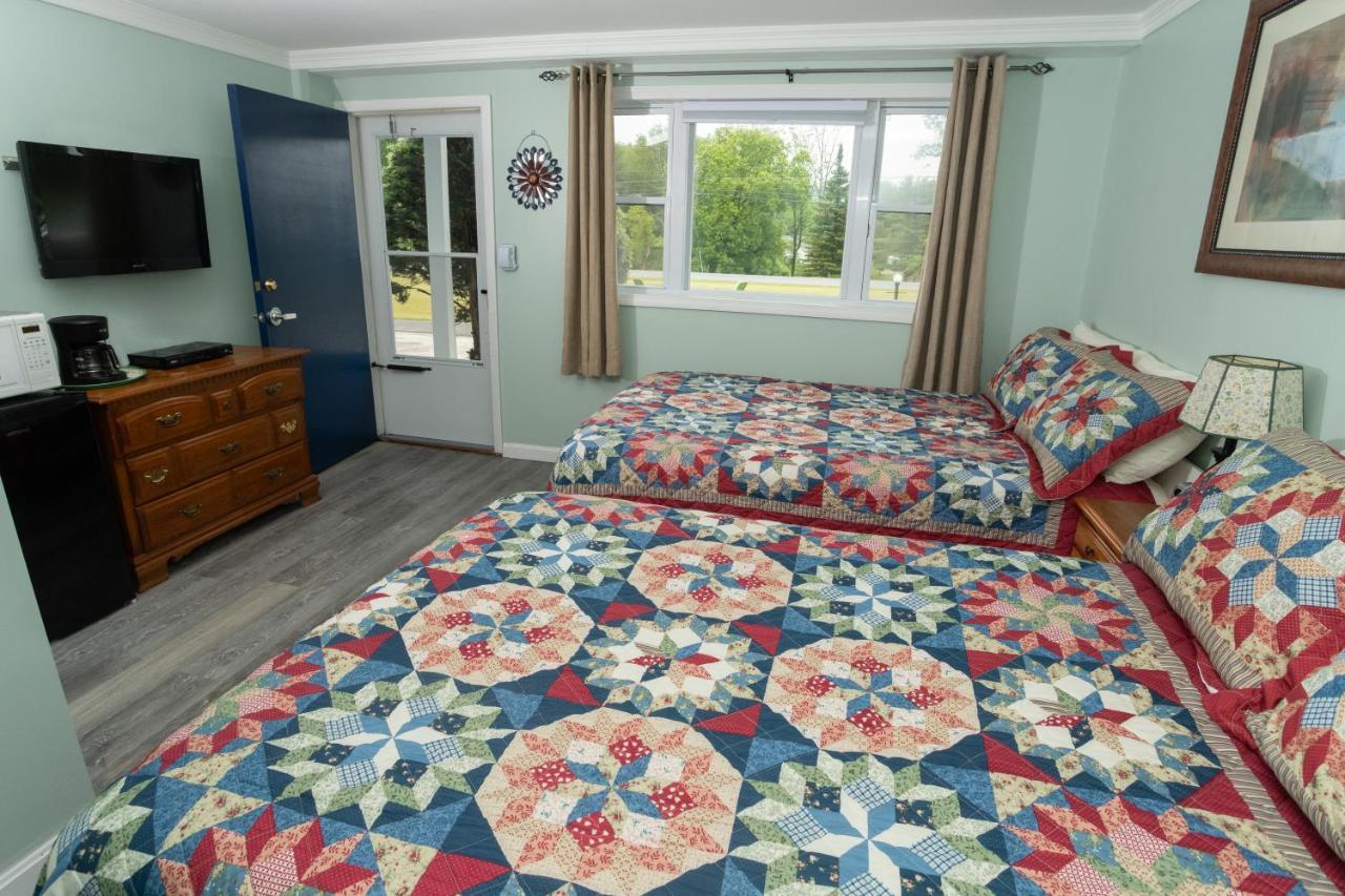 Governor'S Rock Motel Shaftsbury Esterno foto