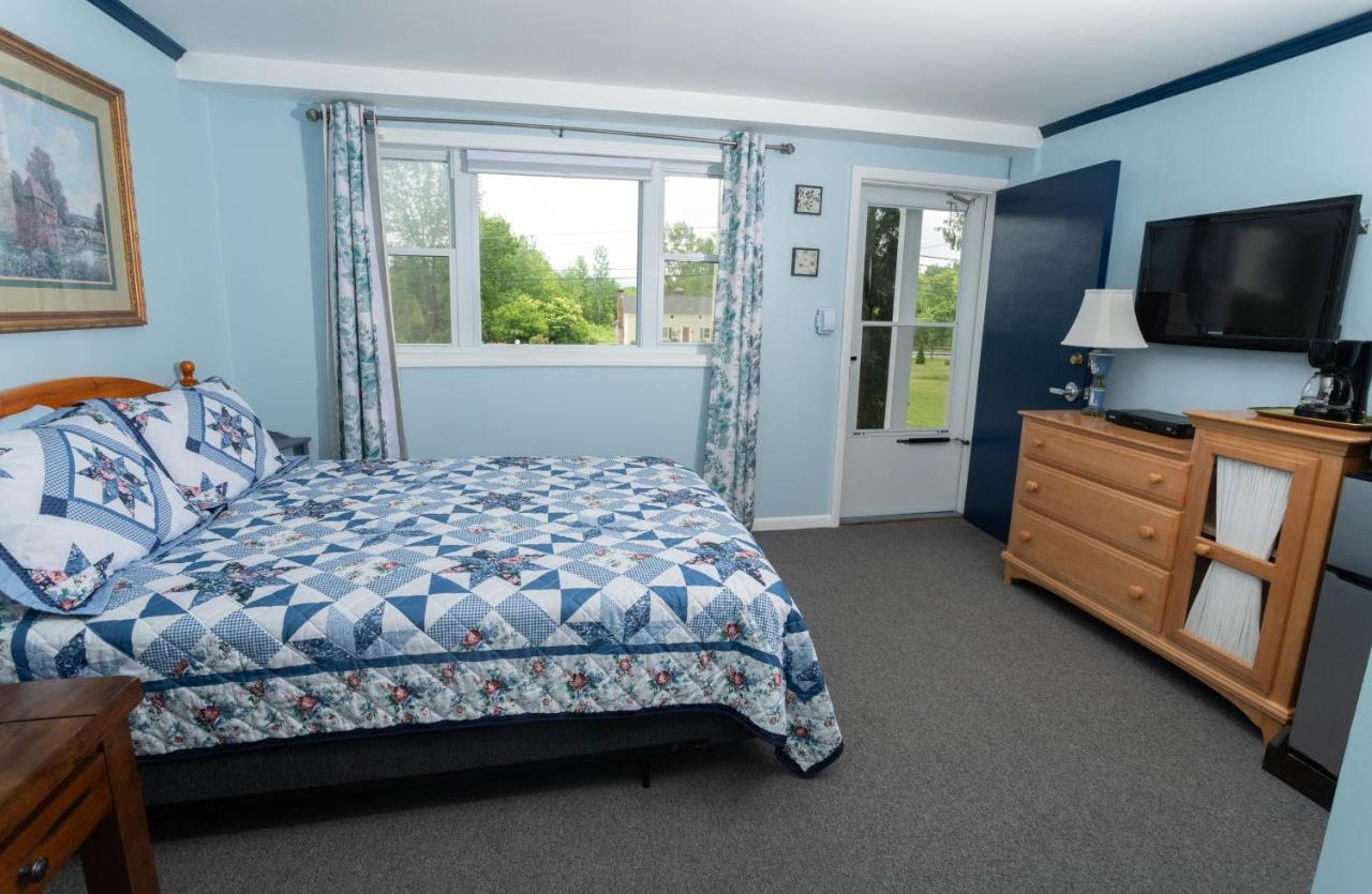 Governor'S Rock Motel Shaftsbury Esterno foto