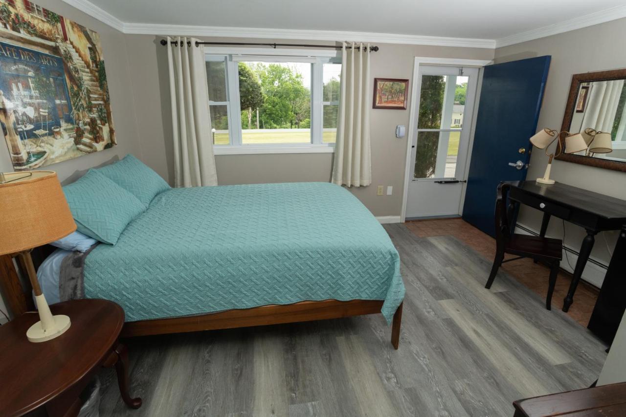 Governor'S Rock Motel Shaftsbury Esterno foto