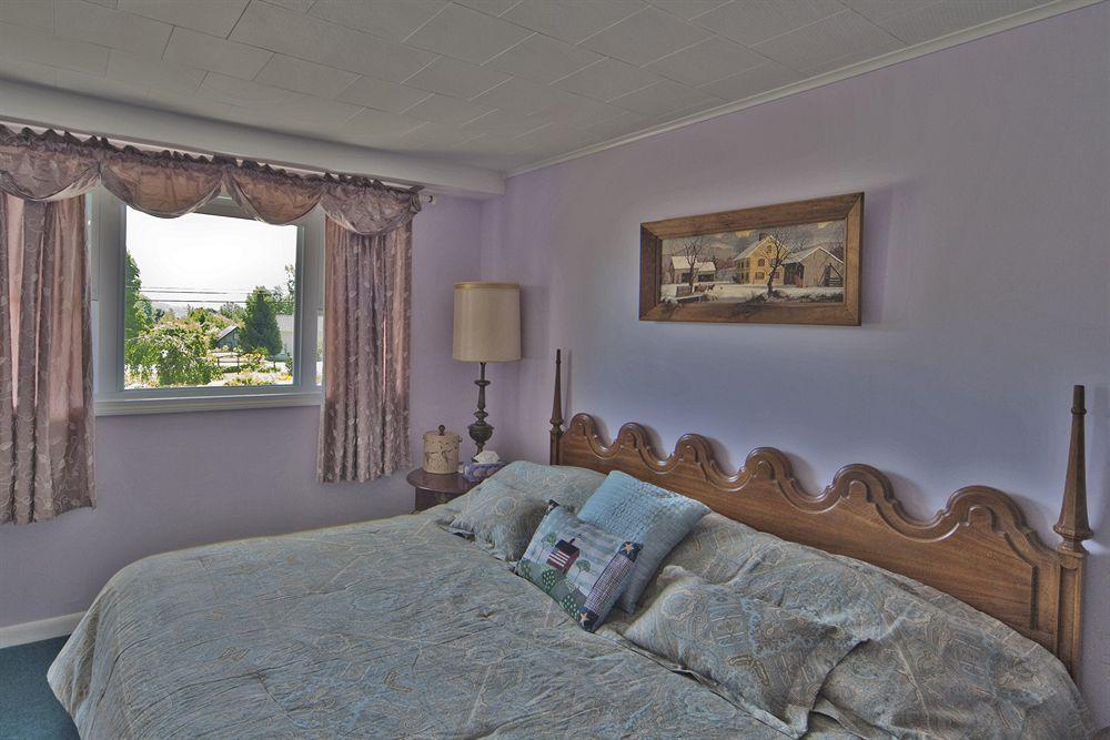 Governor'S Rock Motel Shaftsbury Esterno foto