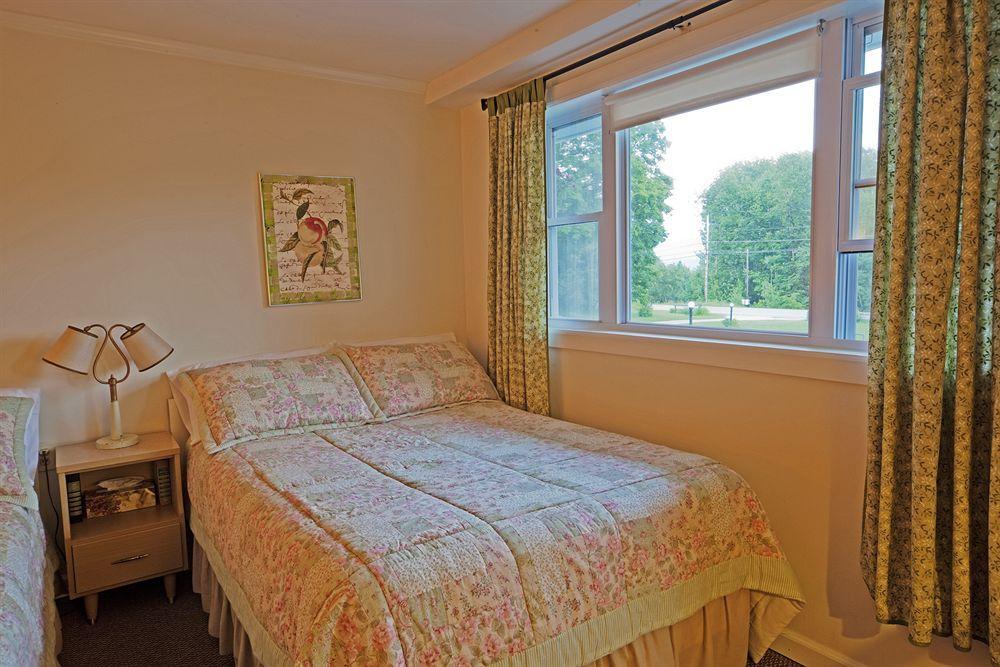 Governor'S Rock Motel Shaftsbury Esterno foto